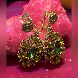 Vintage Costume Green Rhinestone Clip on Earrings #9168